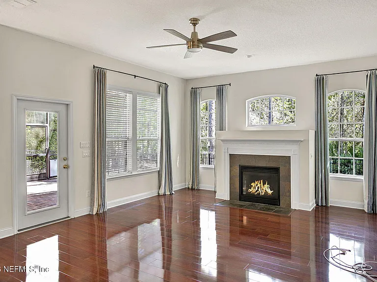 1837 Forest Glen Way St — Photo 15
