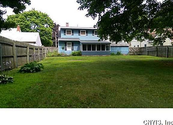3rd image of 105 Dormar Dr
