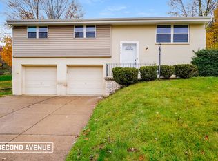 246 Amity Rd, Glenshaw, PA 15116
