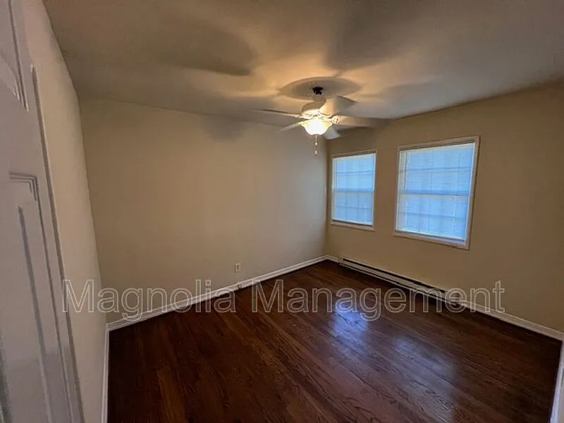 2 bed, 1.0 bath, $850 — Photo 2