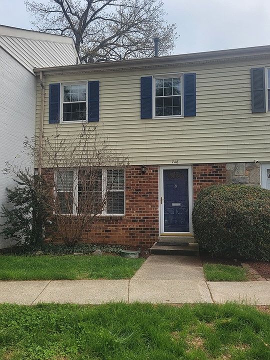 1st image of 746 College Pkwy #7