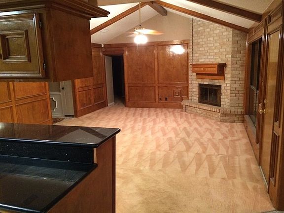 5th image of 14835 Charlmont Dr