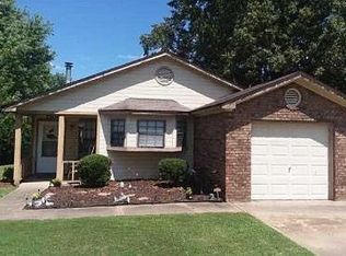 1504 Heather Cir, Barling, AR 72923