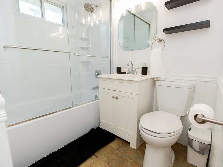 3301 Cabot Dr — Photo 11