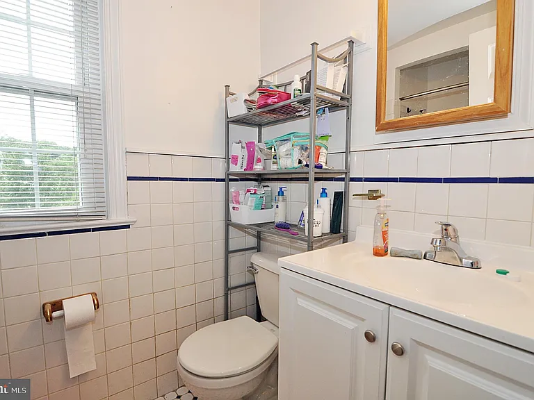 2124 N Troy St — Photo 16