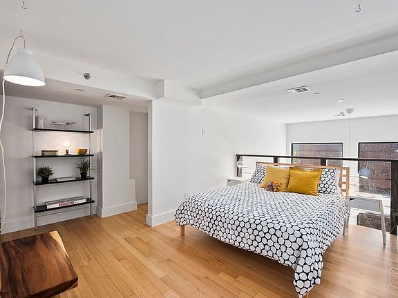 4th image of 342 Bond St #2B