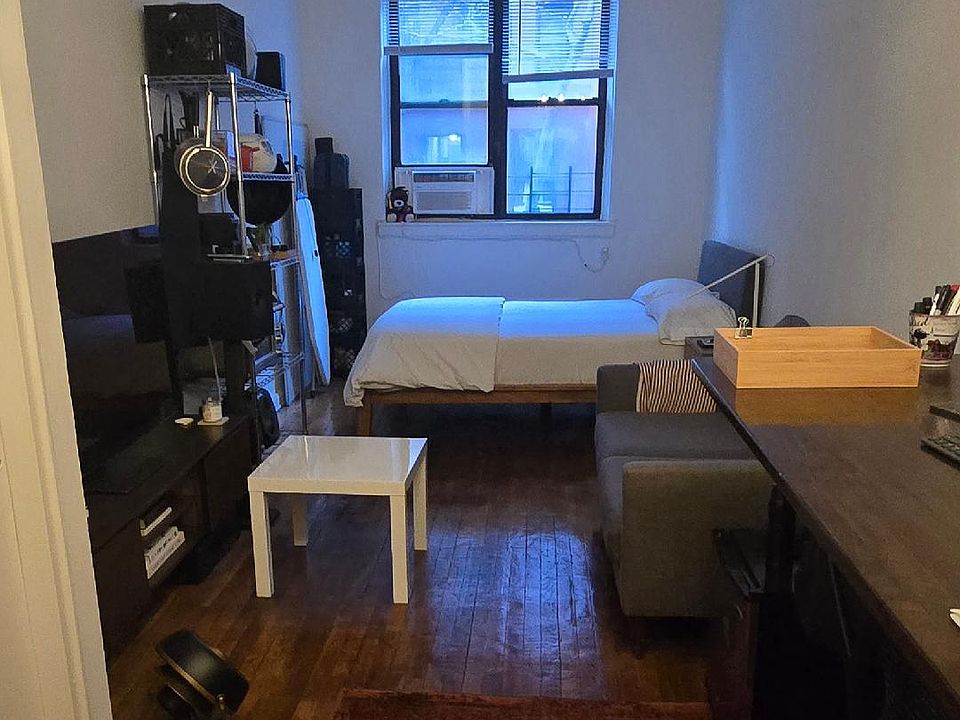 1st image of 208 E 88th St APT B