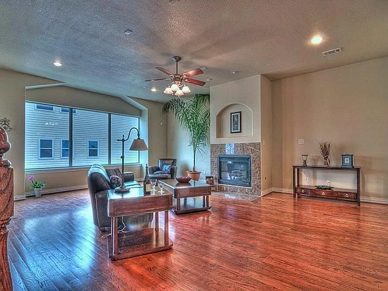 3505 Jackson St — Photo 8