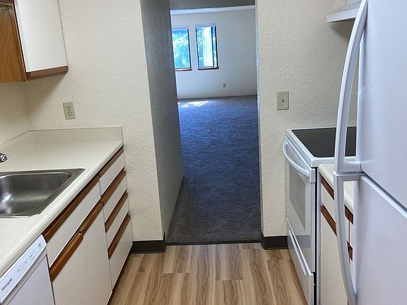 2nd image of 1314 Spring St #213