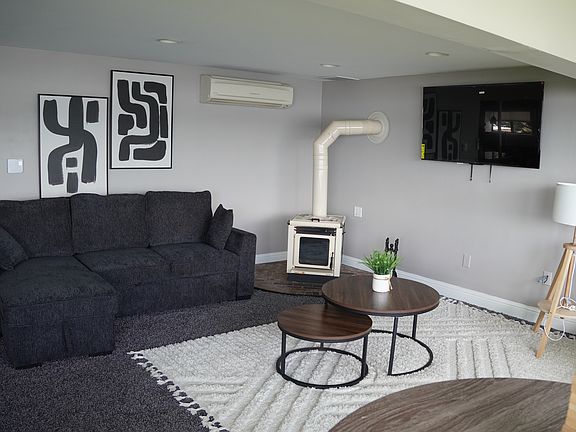 2nd image of 9750 Rainier Ave S #2