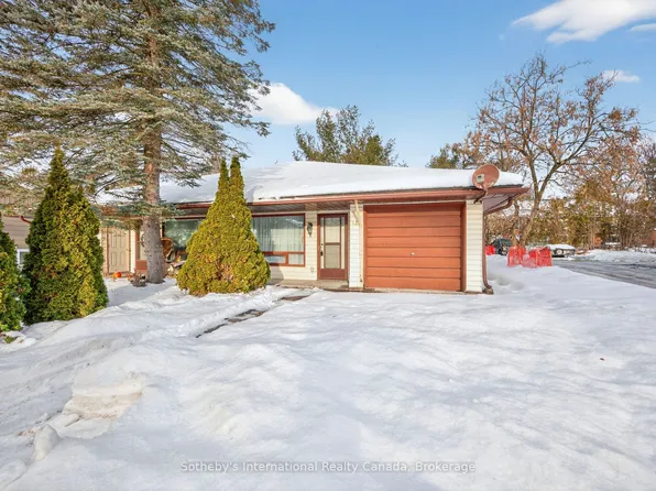 125 Taylor Rd, Bracebridge, ON P1L 1J5
