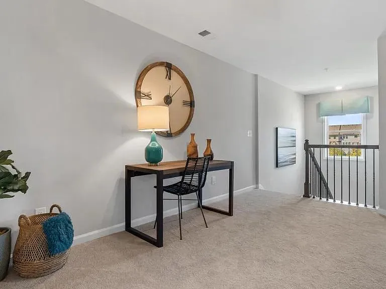 1221 Foxcroft Ln — Photo 19