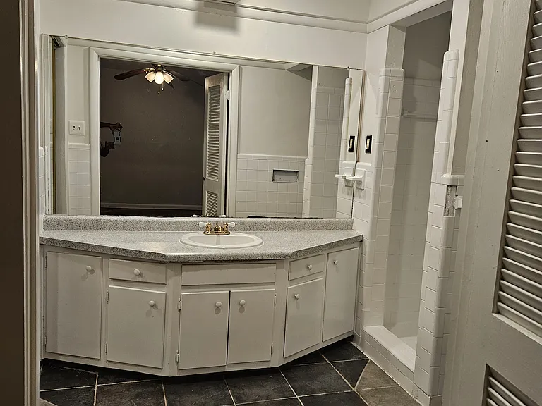 3543 Cloudland Dr — Photo 11