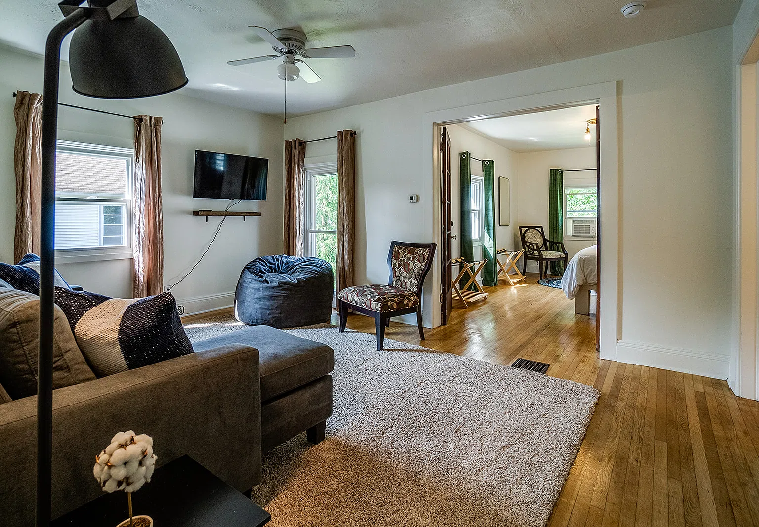 2 bed, 1100 sqft, $1,500 — Photo 2