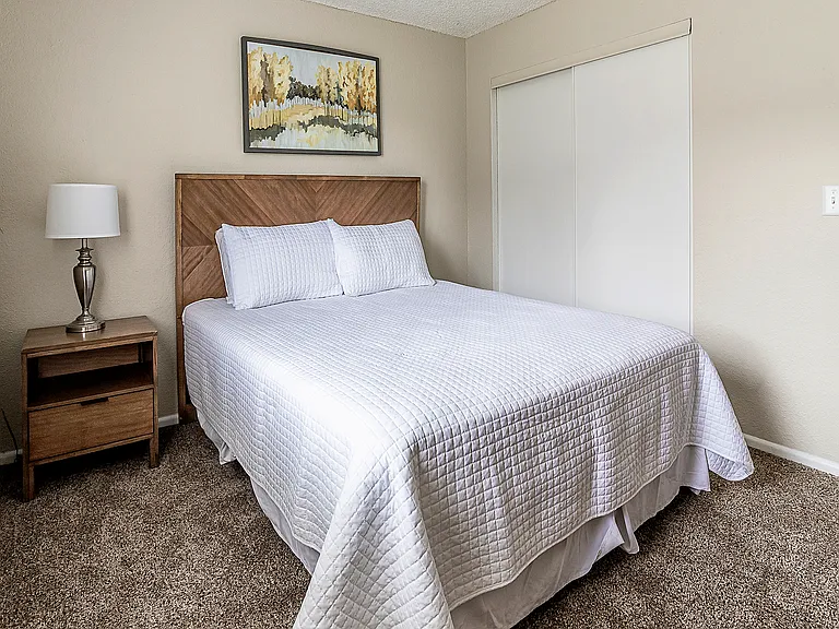 Crossroads Village Apartments — Photo 26