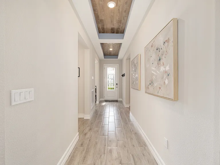 4342 NW 55th Ct — Photo 17