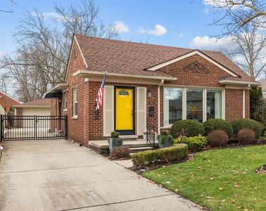 1982 E Lincoln Ave, Birmingham, MI, 48009