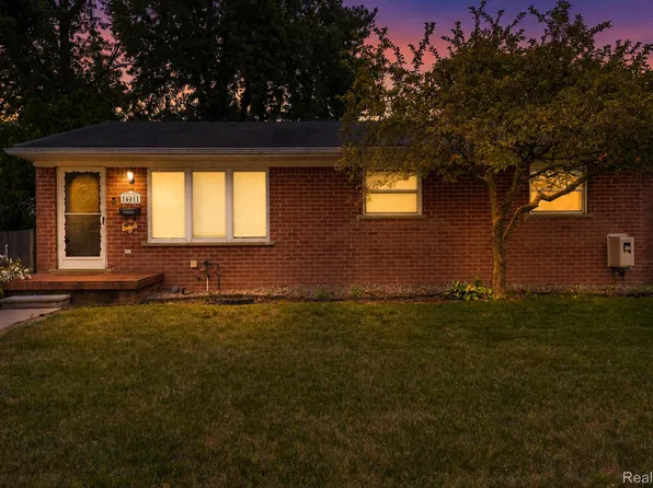34011 Majestic St, Westland, MI 48185