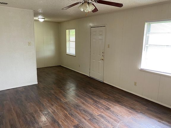 4th image of 2701 N Willis St