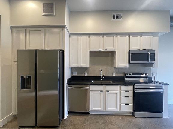 3rd image of 805 Martin Luther King Jr Blvd APT 4