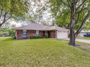 1105 Meadow Creek Dr, Lancaster, TX 75146