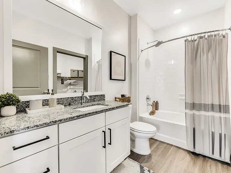 Atlas Bluewood Apartments — Photo 12
