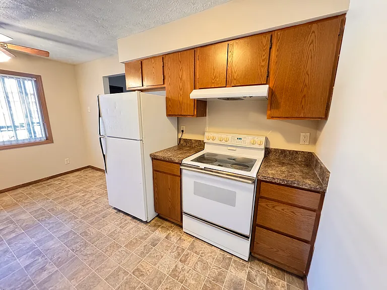 1809 Knox St #16 — Photo 5