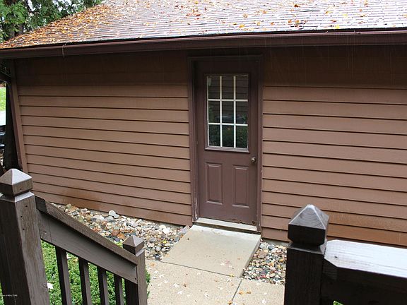 5th image of 1527 Erica Ln
