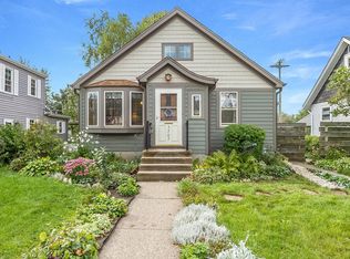 3707 75th St, Kenosha, WI 53142