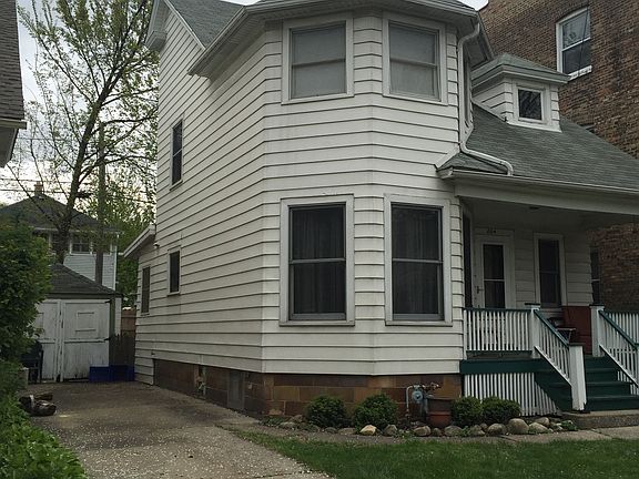 4th image of 804 Carpenter Ave