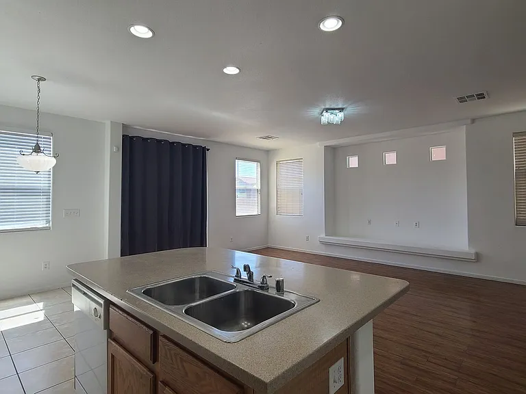 8944 Rutherford Grove St — Photo 28
