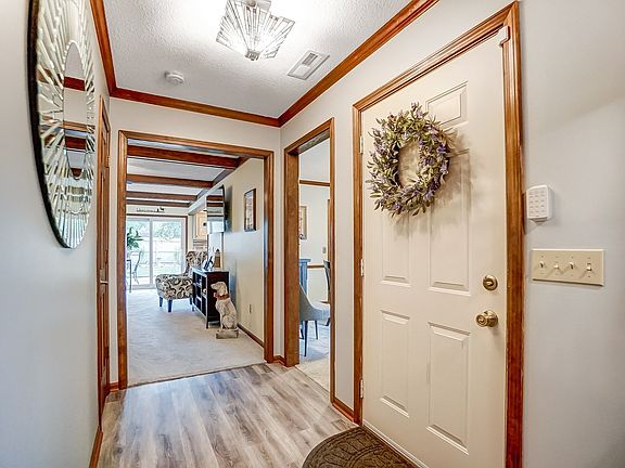 4th image of 6915 Ordway Dr