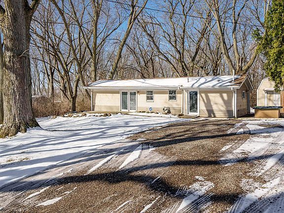 3rd image of 1764 Leonard Rd