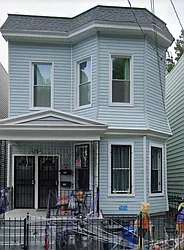 3286 Hull Avenue  image 1 of 9