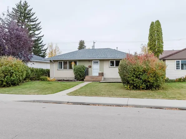 10138 62nd St NW, Edmonton, AB T6A 2L8