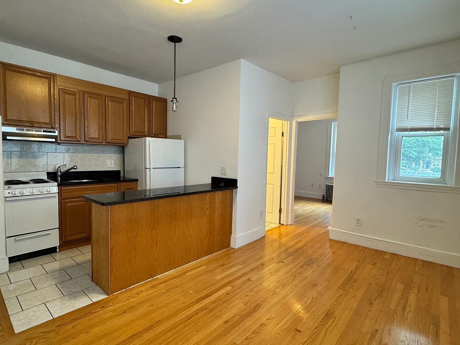 1 bed, 9999 sqft, $2,395 — Photo 3
