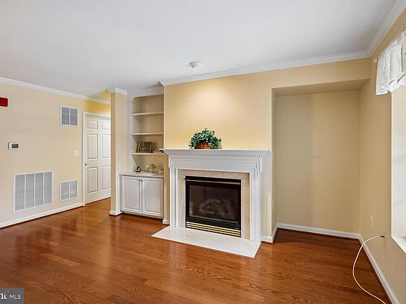 5th image of 660 Straffan Dr Unit 101