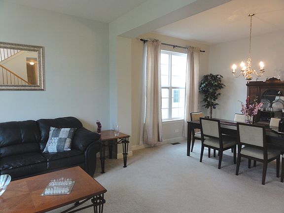 3rd image of 5884 Mackinac Ln