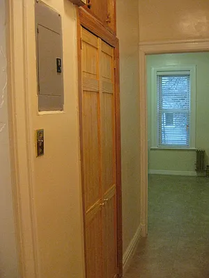 Rented by Windsor Homes Realty Corp | media 18