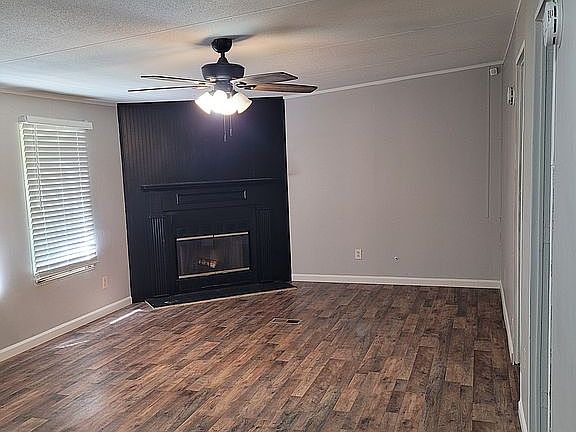 Family Room with Freplace