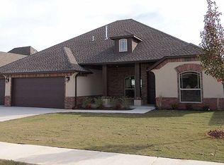 309 Summit Bnd, Norman, OK 73071