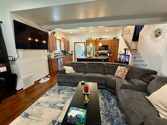 4th image of 1707 Stoughton Ave