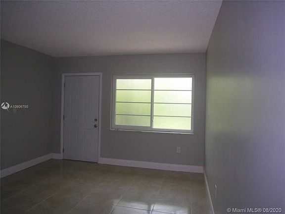 4th image of 435 NE 121st St APT 205