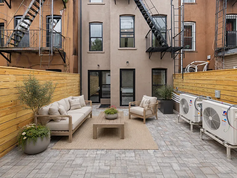 1319 Herkimer St #1 — Photo 9