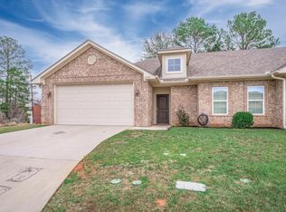 2200 Woodgrove Ln, Longview, TX 75605