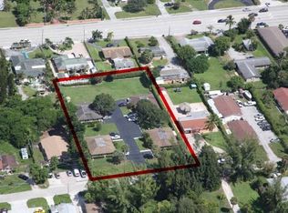 4631 Grove St, Haverhill, FL 33415