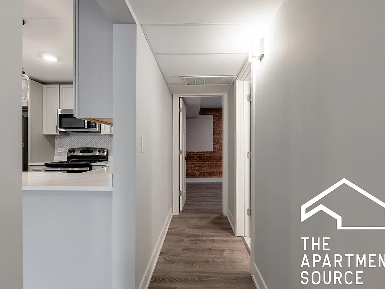 1214 N La Salle Dr #2 — Photo 11