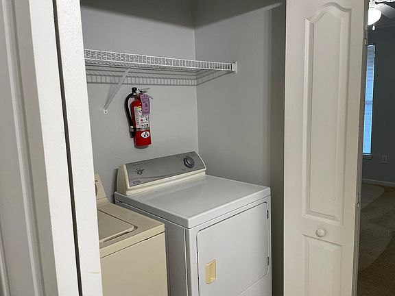 3rd image of 8848 Villa View Cir Unit 303