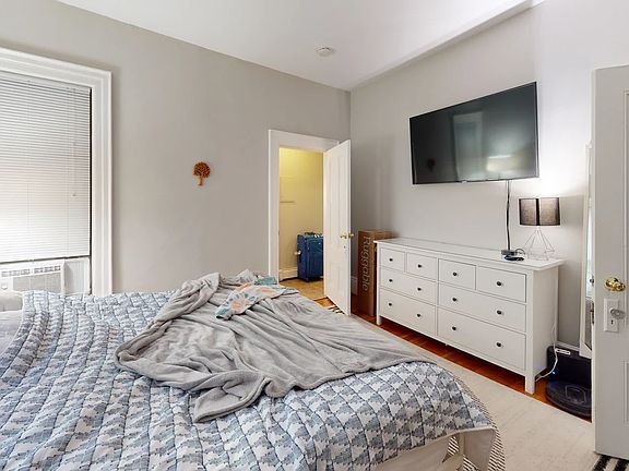 5th image of 9 Story St #1