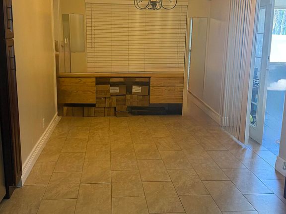 5th image of 4440 NE 4th Avenue